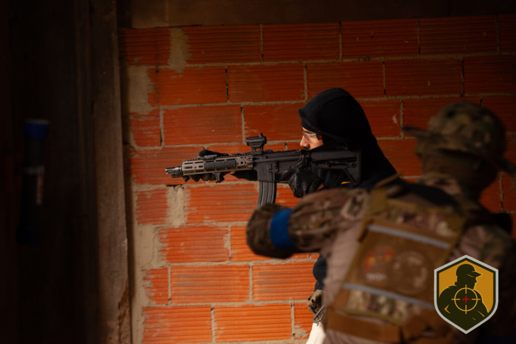 FugitivoTac_AirW_Partida1-240