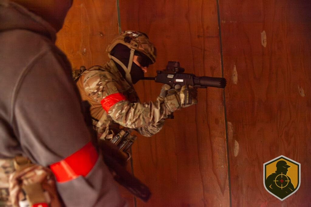 FugitivoTactico_CQBbarracones-Speed-112
