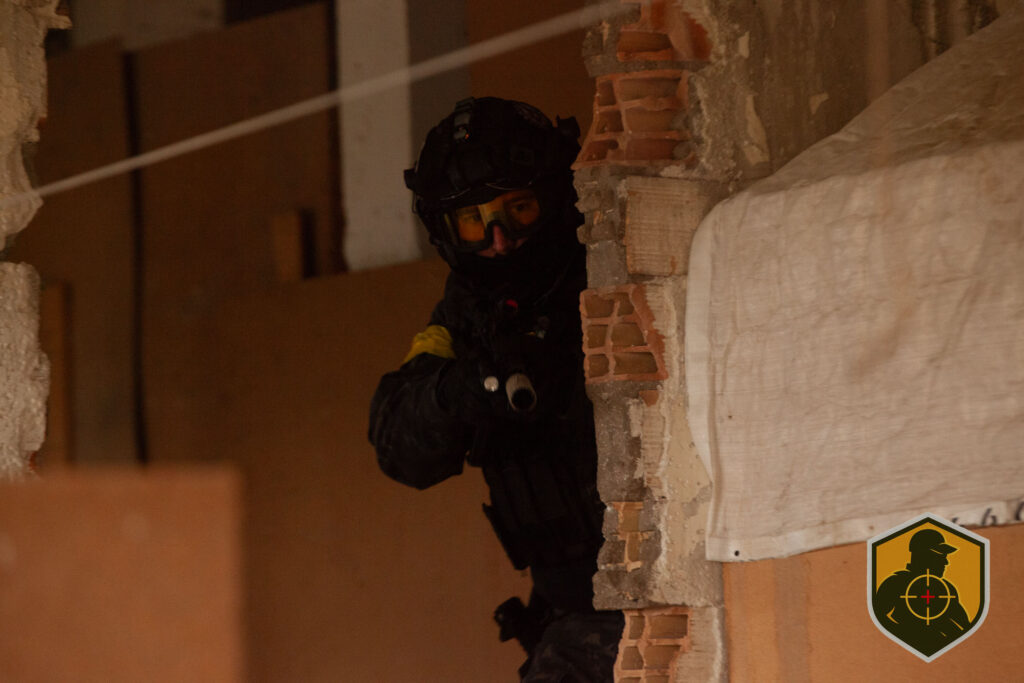 FugitivoTactico_CQBbarracones-Speed-96