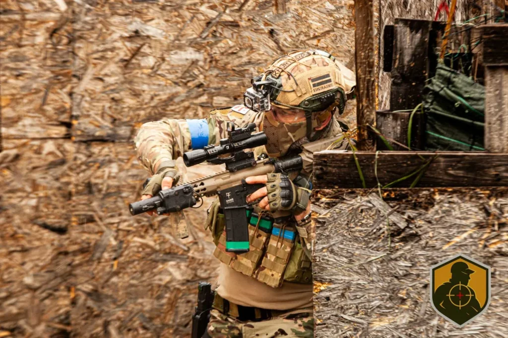 FugitivoTactico_Elysum_Mujeres-3