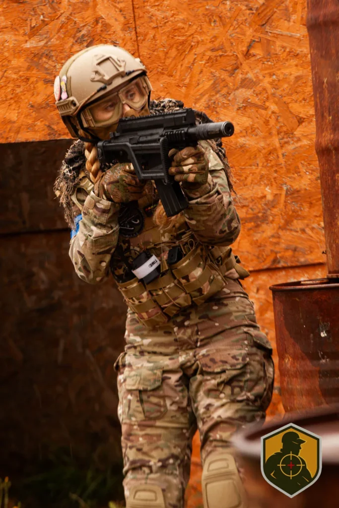 FugitivoTactico_Elysum_Mujeres-38