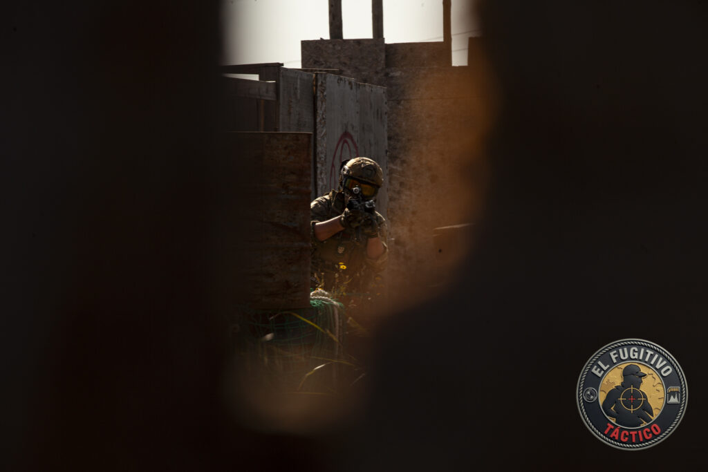 FugitivoTactico_Elysum_2504-98